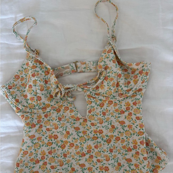 Billabong Ain’t She Sweet Bathing Suit Ditsy Floral - Picture 7 of 11